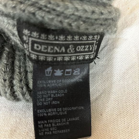 Deena & Ozzy Women’s Grey Slouch Winter Hat - Picture 2 of 2